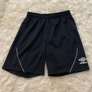 ⚽️🖤UMBRO KIDS SHORTS • SIZE SMALL🖤⚽️